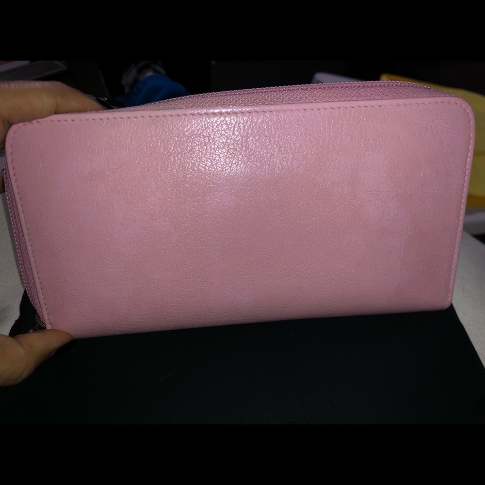 Authentic Chanel logo wallet - Picture 8 of 16